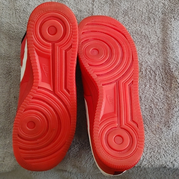 Nike Air Force 1 Lunar 'University Red' - Picture 5 of 7